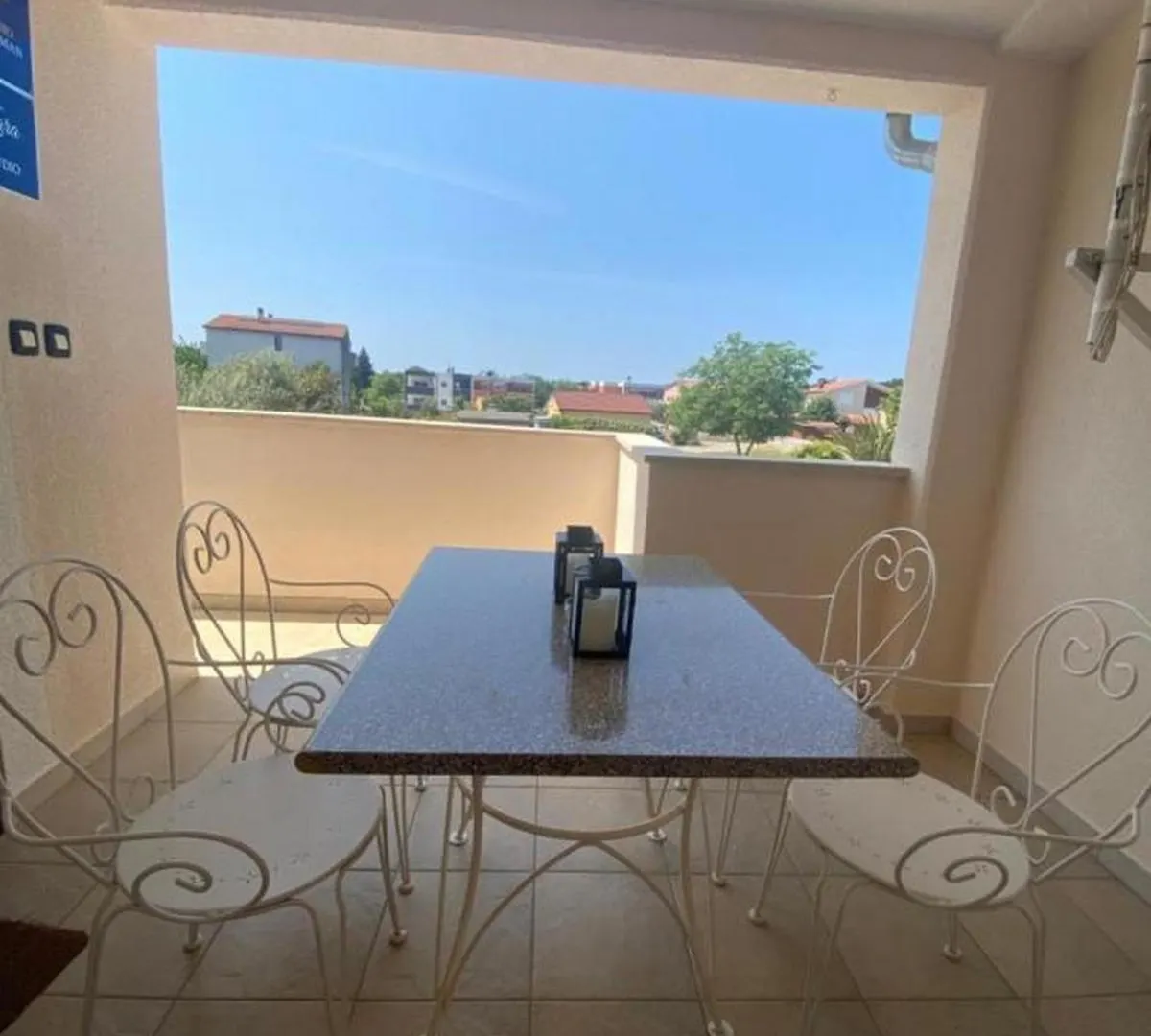 3 Holiday Apartments With Shared Pool, Peaceful Location Pula