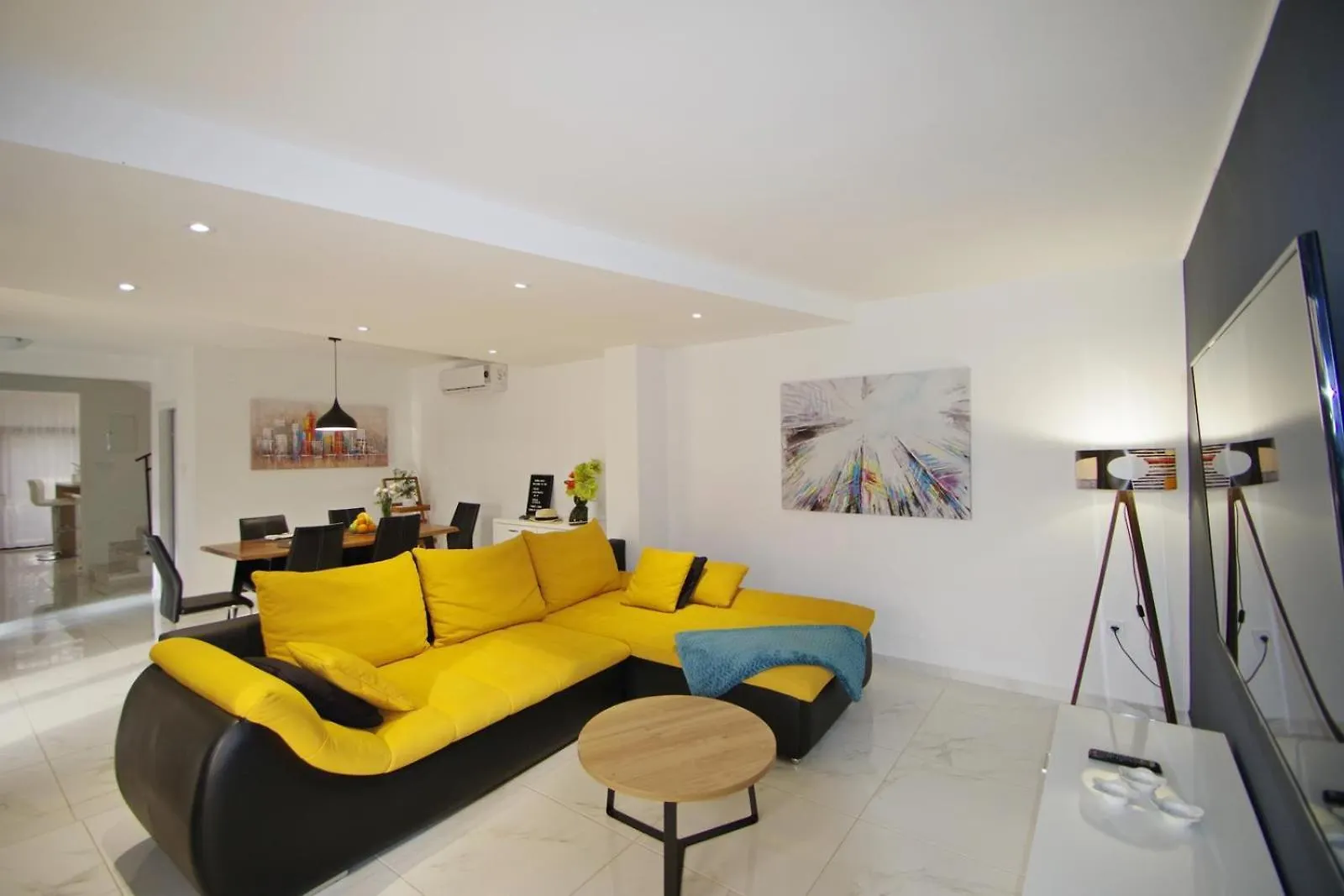 3 Holiday Apartments With Shared Pool, Peaceful Location Pula Croatia