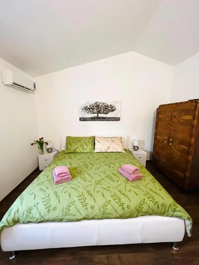 3 Holiday Apartments With Shared Pool, Peaceful Location Pula 0*,