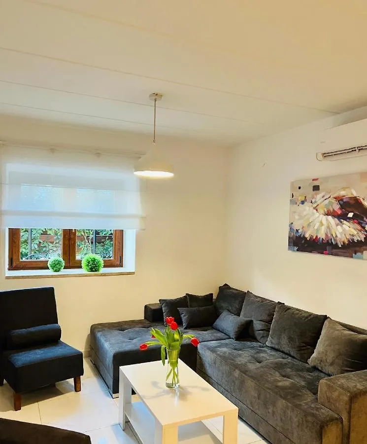 3 Holiday Apartments With Shared Pool, Peaceful Location Pula 0*,